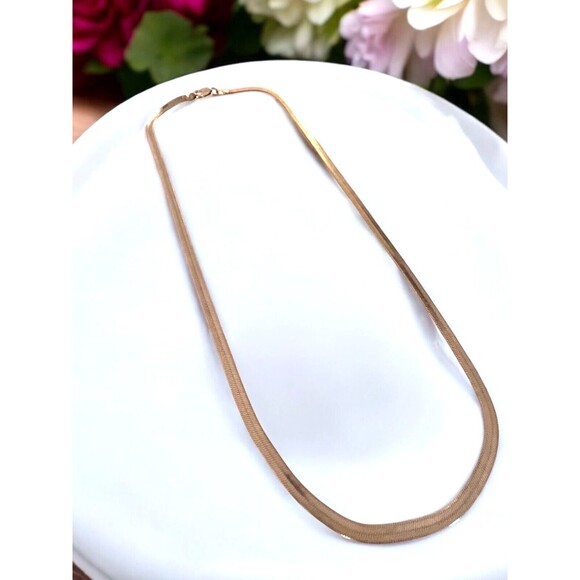 Vintage Herringbone Necklace Flat Chain Gold Plated Classic Chic NB1 - Picture 3 of 5